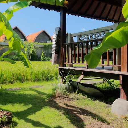 Keramas Surf Camp Hotel Buitenkant foto