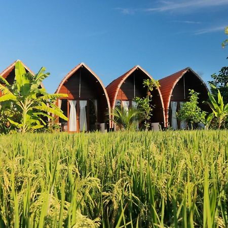 Keramas Surf Camp Hotel Buitenkant foto