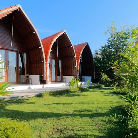 Keramas Surf Camp Hotel Buitenkant foto
