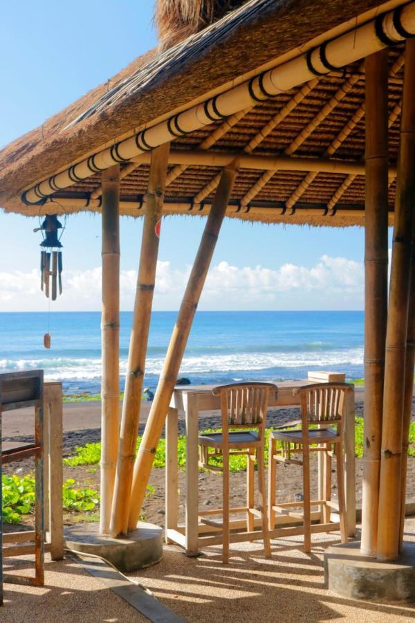 Keramas Surf Camp Hotel Buitenkant foto