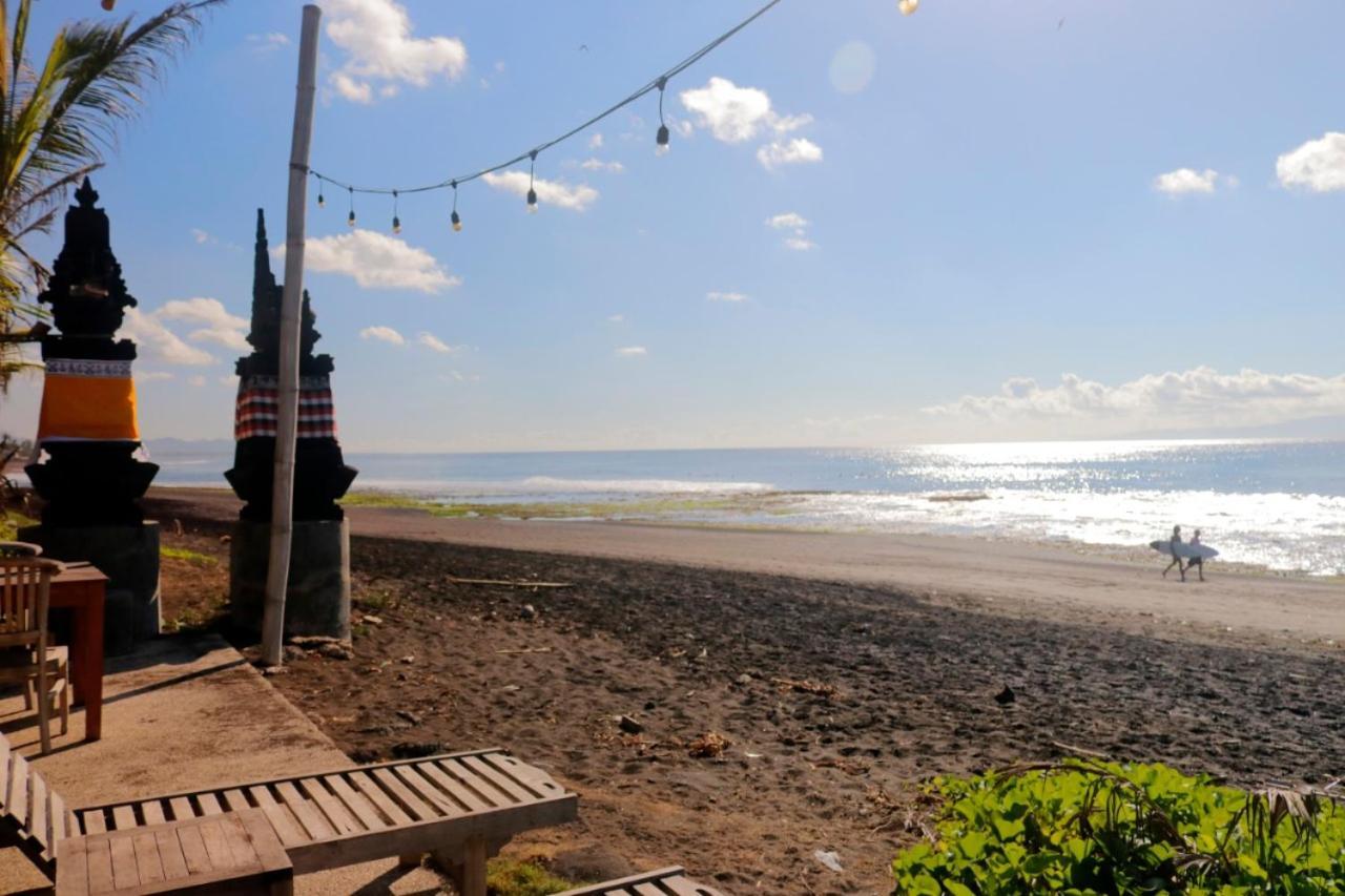 Keramas Surf Camp Hotel Buitenkant foto