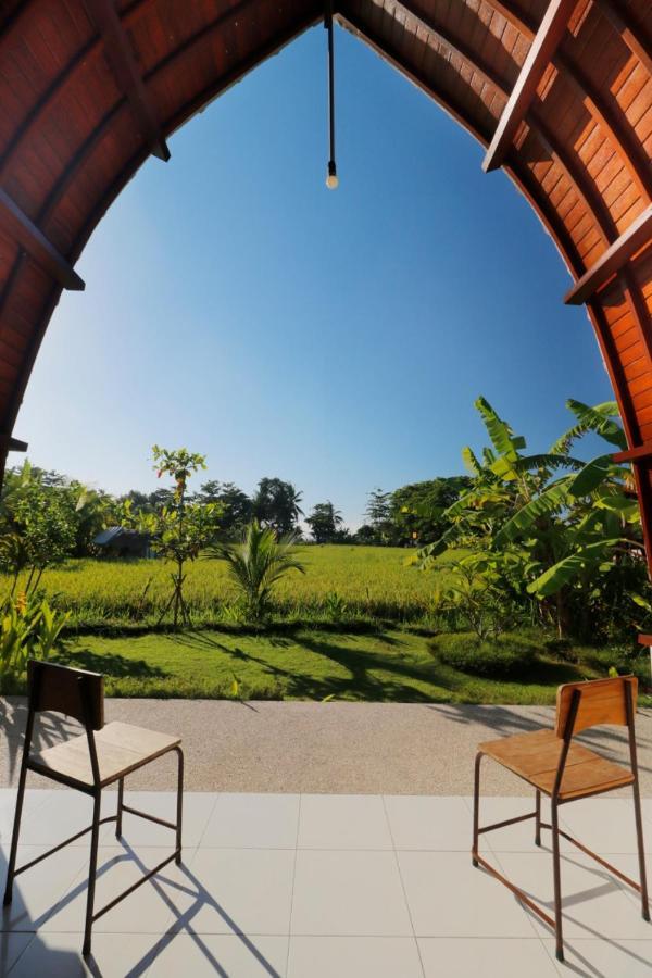 Keramas Surf Camp Hotel Buitenkant foto