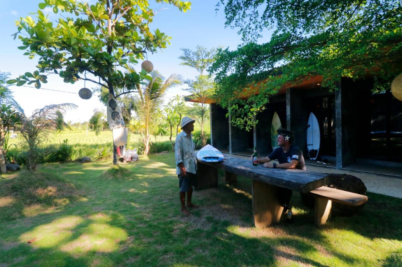 Keramas Surf Camp Hotel Buitenkant foto