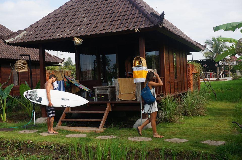Keramas Surf Camp Hotel Buitenkant foto