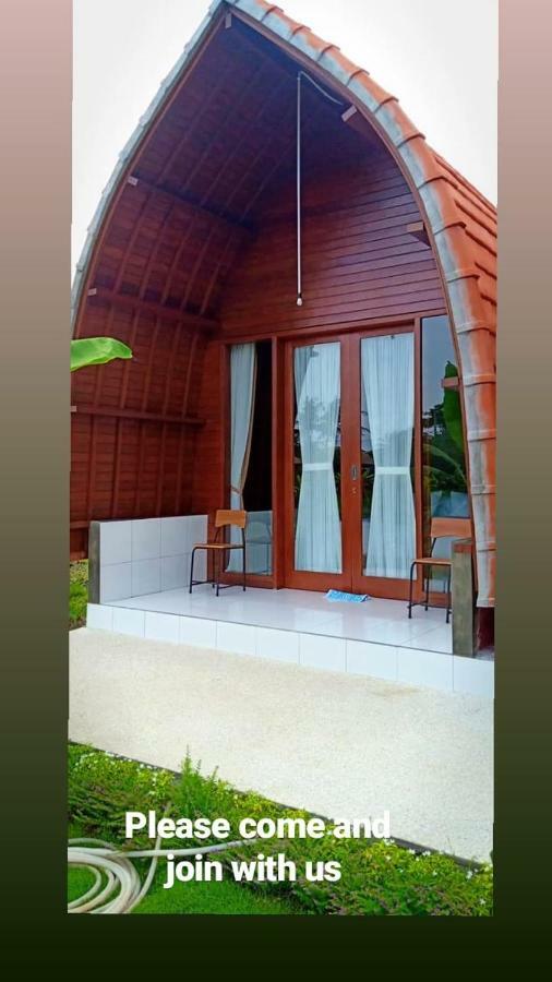 Keramas Surf Camp Hotel Buitenkant foto