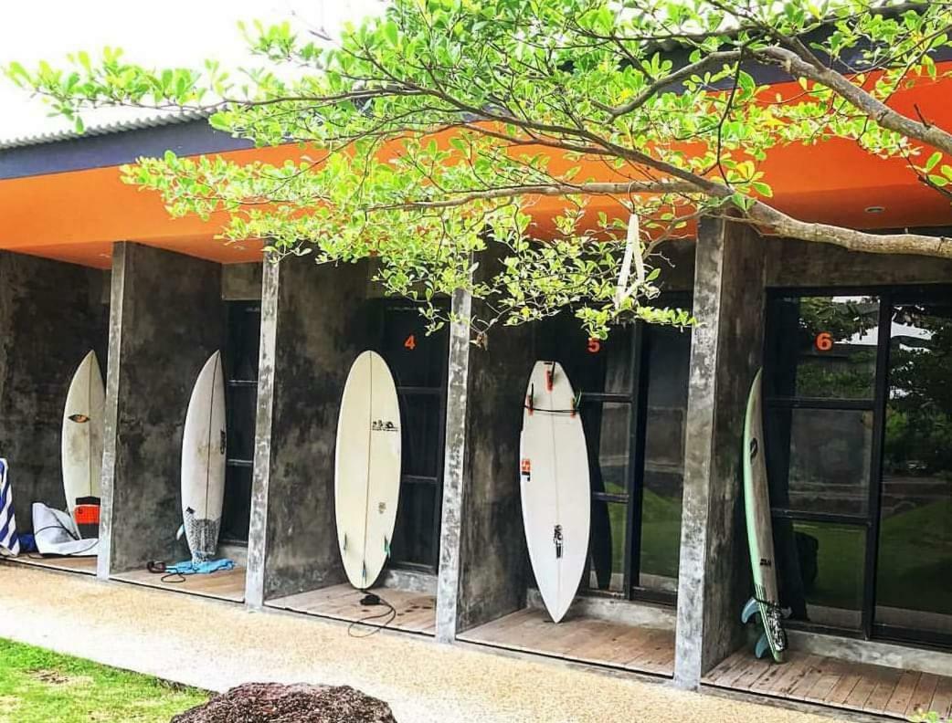Keramas Surf Camp Hotel Buitenkant foto